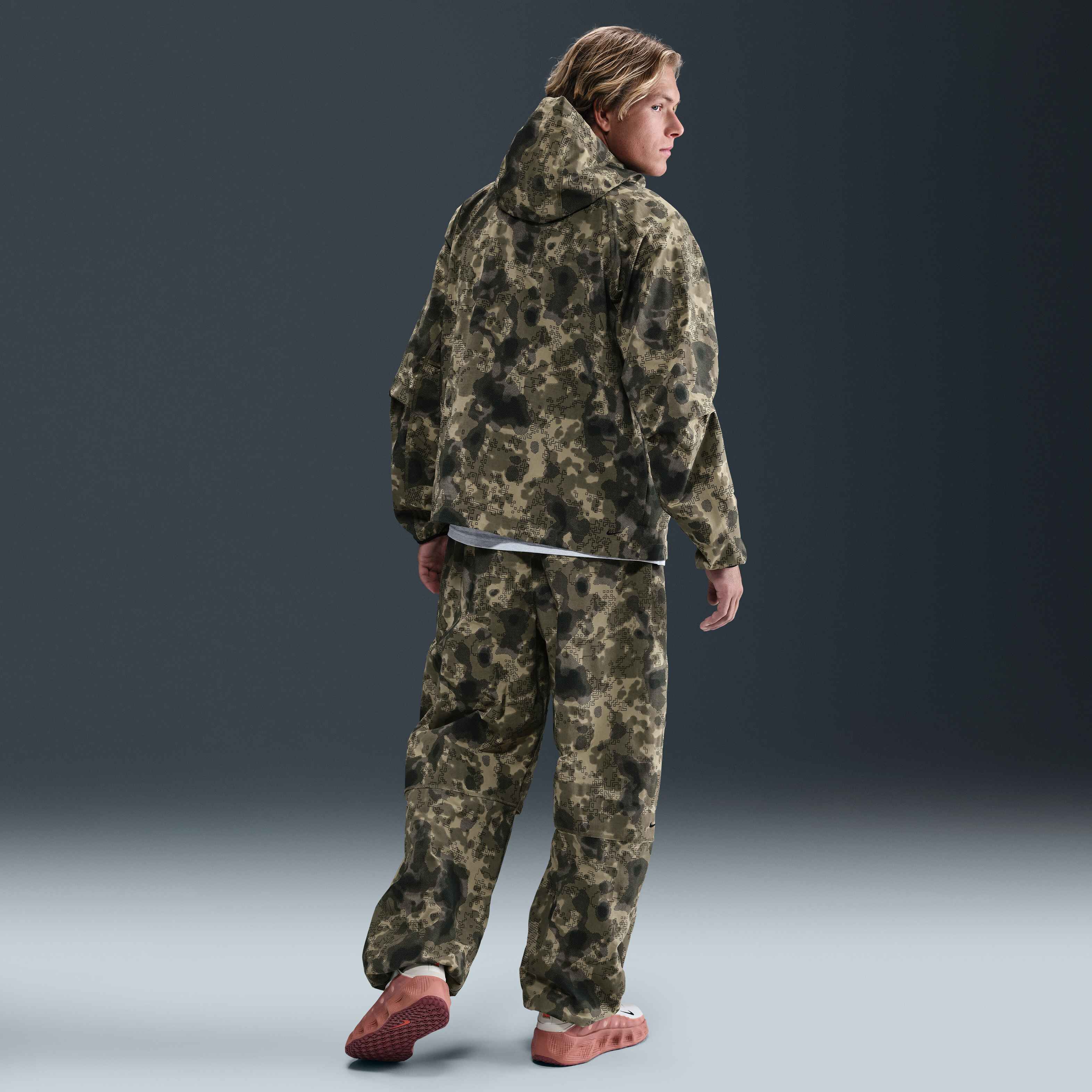 نايكي تك image number 4