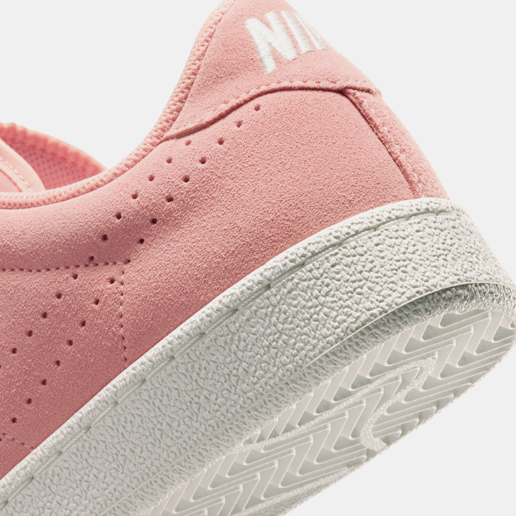 Nike Tennis Classic image number 10