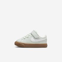 NikeCourt Legacy